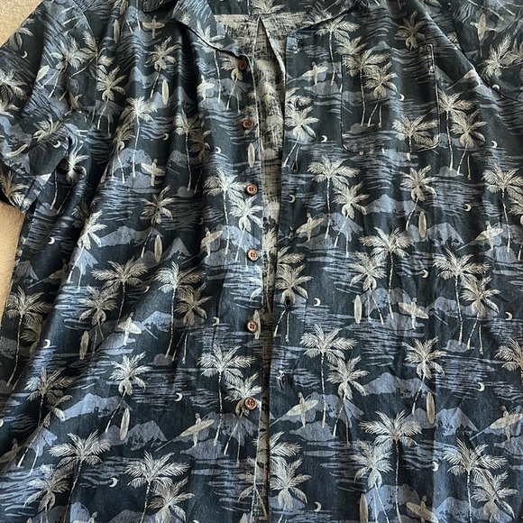 Line of trade Men’s button down. Large. - Picture 3 of 5
